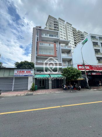 Bán nhà mt chợ lớn - bình phú quận 6 - 6 tầng - hđt 70tr - 7513431