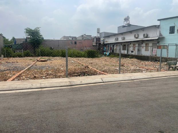 Ban đât đương nhưa 6m thông 5x25m gia 3,75 ty đương 7513538