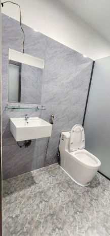 Nhà 2 tầng nở hậu hẻm 4m âu dương lân p.chánh hưng p3q8 7513779