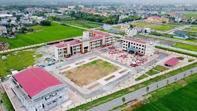 Bán đất khu đấu giá thanh sơn - mặt tiền rộng - view sân vận 7516798