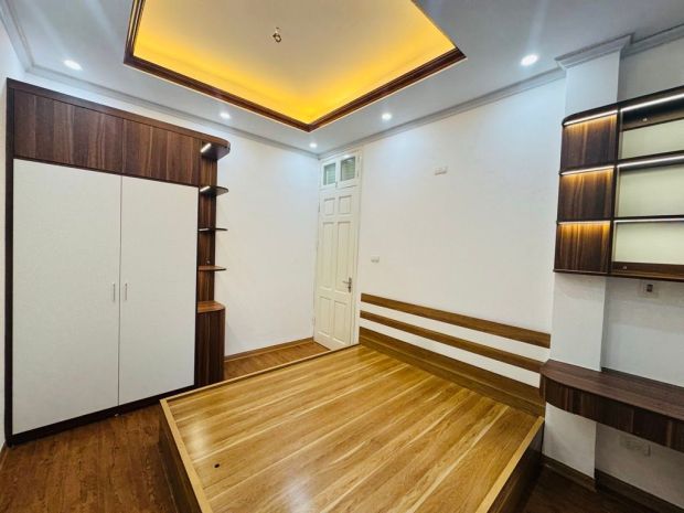 Bán nhà việt hưng- dân xây- oto- thang máy- ngõ nông 48m 6 7518351
