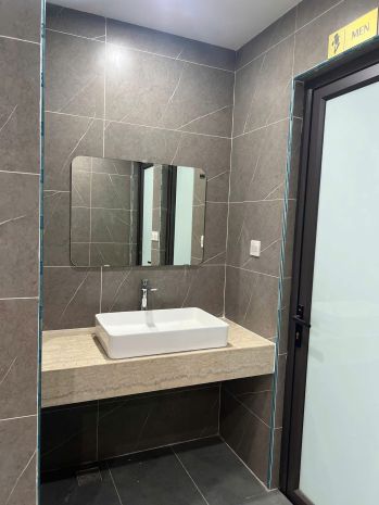 Hot -  cho thuê từng tầng trong toà nhà văn phòng mới xây 7518499