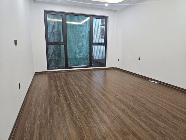 Mới kính koong phố hoàng hoa thám 50m 7t thang máy giá 15,8 7518653
