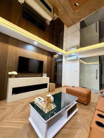 Bán nhà hoa lâm 64m 6 tầng thang máy ngay sau go long biên 7519937