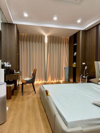 Bán nhà hoa lâm 64m 6 tầng thang máy ngay sau go long biên 7519938