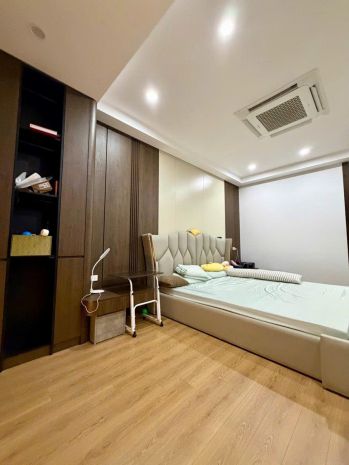 Bán nhà hoa lâm 64m 6 tầng thang máy ngay sau go long biên 7519939