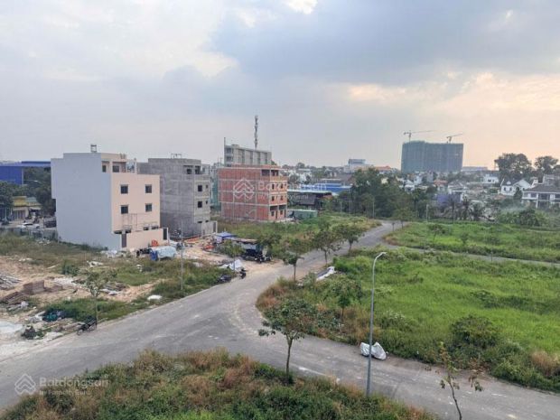 Lô góc sát trường đại học, khu công nghệ cao và bệnh viện 7520011
