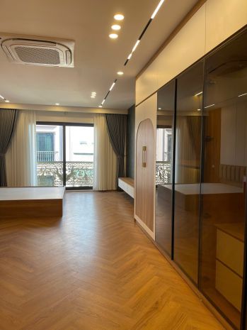 Bán nhà tđc long biên 60m2- 7 tầng thang máy- gara ô tô- 7522215