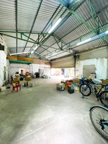 Nhà mặt tiền linh đông thủ đức  210m² ngang 20.5m  phù 7524419