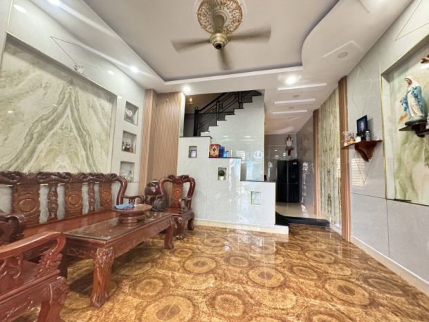 Bán nhà đẹp 3 tầng đs8 linh xuân,đường 2 ô tô,gần đh kinh 7525583