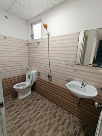 Bán toà nhà căn hộ 6 tầng hẻm thông 5m ô tô nguyễn thiện 7526311