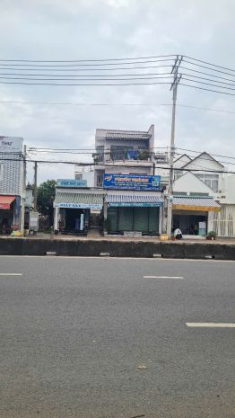 Chính chủ bán nhà 3 tầng đẹp  vị trí tiềm năng tại hóc 7531838
