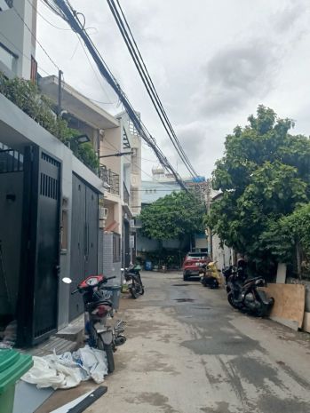 Bán nhà linh trung thủ đức 106m² lô góc  4pn  hẻm ô tô 7535746