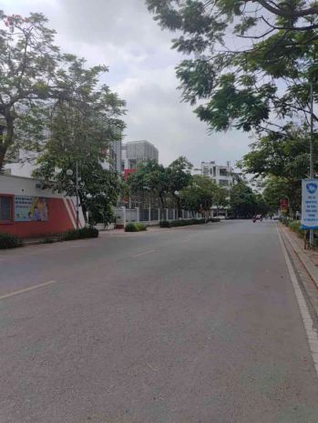 Đất trung tâm phúc lợi 50m2   ô tô vào đất  sát vách 7536318