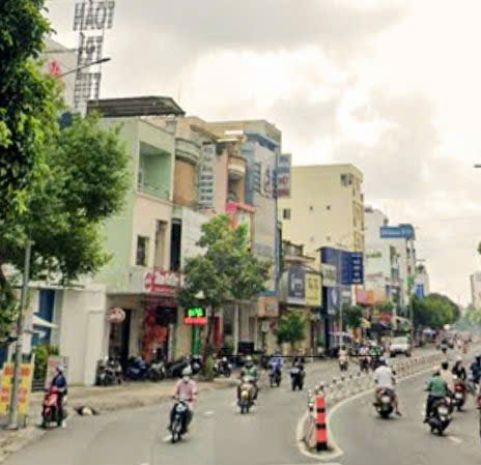 Chính chủ bán gấp nhà lô góc mặt tiền kinh doanh đỉnh : 7538742