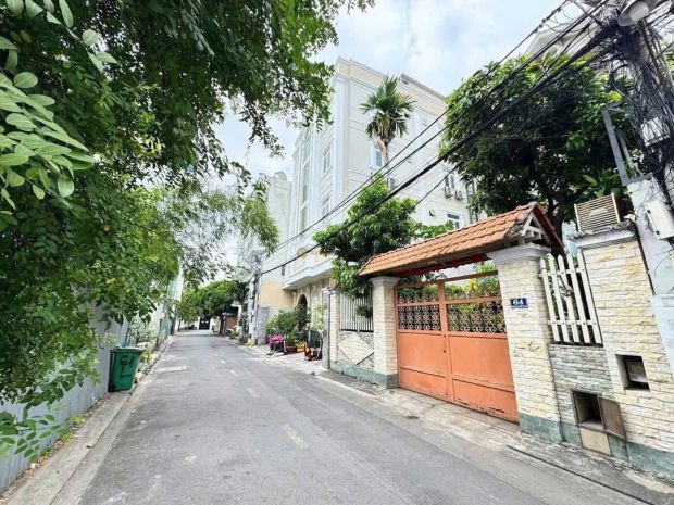 Bán nhanh lô nhà phố mặt tiền dg số 1 ngay vòng xoay trần 7538810