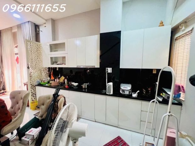 Bán nhà lô góc 2 mặt hẻm  trần quang diệu  p14 7539028
