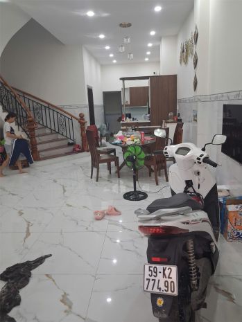 Hot hot  chính chủ cần bán căn nhà khu tái định cư long 7540725