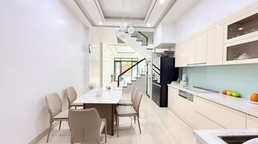 Nhà tái định cư 4 tầng xây mới, đường xá đồng bộ không khí 7541249