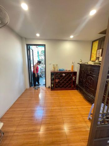 Bán nhà ngọc thụy 50m 6 tầng mt4.8m thang máy lô góc ngõ 7542120