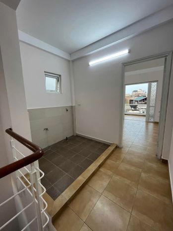 Cho thuê nguyên căn trần khát chân, nhà mới sát phố, 38m 7545353