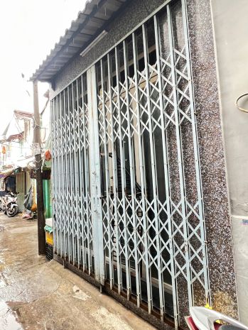 Cho thuê nhà 2 tầng a hẻm 141 đường tám danh p4q8. giá: 7 7546774
