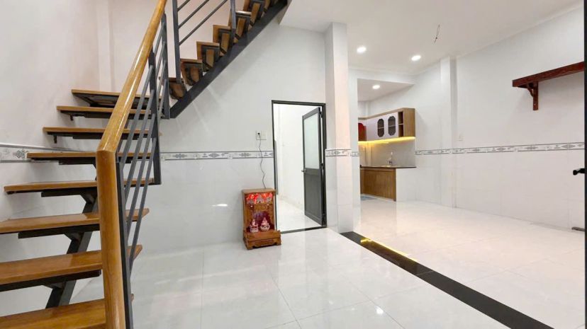 Nhà cách chỗ đậu oto vài bước chân hưng phú p10q8 7546926