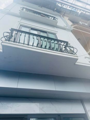 Chính chủ cho thuê nhà 2 tầng full nội thất tại nguyễn 7547483