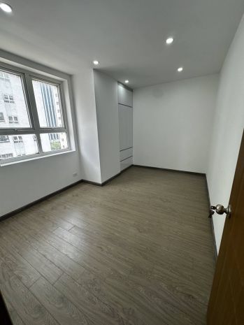 Bán căn hộ 2 ngủ 1 khách khu đô thị nam trung yên 7550724