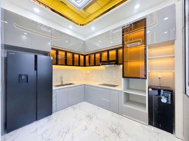 Nhà góc 2 mặt thoáng, cạnh phú mỹ hưng, ngang 7.3m, 3 tầng, 7552308