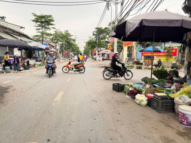 45m gần thị trấn trôi, đường thông tứ tung, gần chợ, trường 7552389