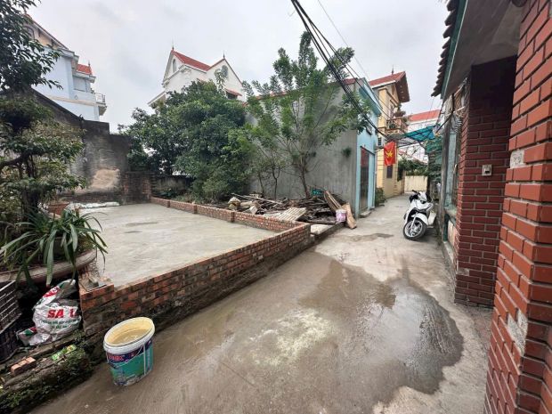 45m gần thị trấn trôi, đường thông tứ tung, gần chợ, trường 7552390