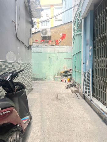 Nhà 3 tầng 2 mặt hẻm 258 đường dương bá trạc p2q8. giá: 6.5 7552555