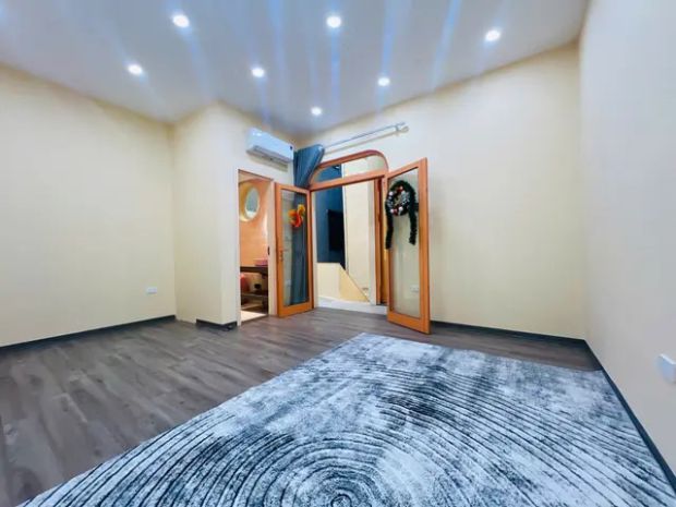 Bán nhà đẹp việt hưng- sát phố- thang máy- ô tô- 50m 6 tầng 7556009