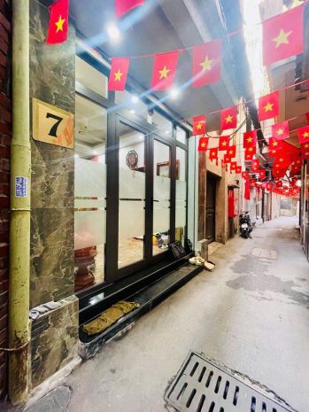 30m ra phố tôn đúc thắng, nhà 30m x 4 tầng, giá chưa đến 9 7556599