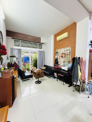 Bán nhà  ngang khủng hơn 6m - hẻm xe hơi - 2 tầng- nhỉnh 7 7557774