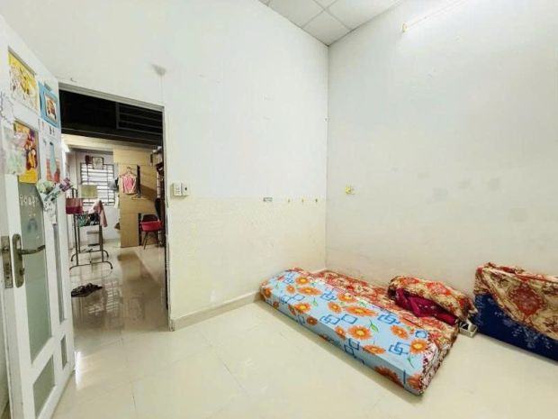 Bán nhà  ngang khủng hơn 6m - hẻm xe hơi - 2 tầng- nhỉnh 7 7557778