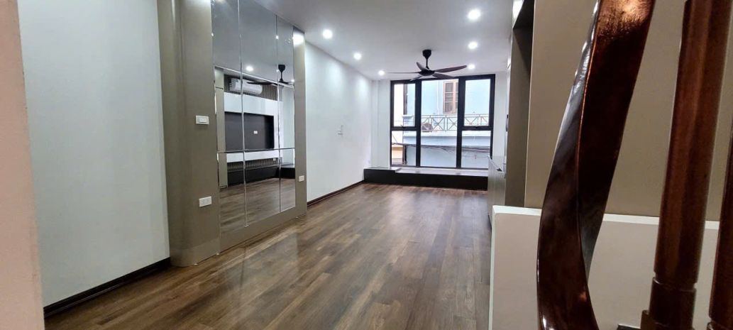 Cần bán gấp nhà 6 tầng lai xá,full nội thất,thang máy nhập 7561208