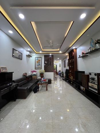 Giáp quận 10, nhà bùi minh trực, ngay công viên, gần chợ, 4 7561287