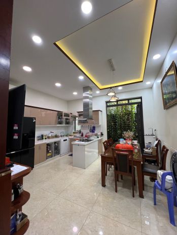 Giáp quận 10, nhà bùi minh trực, ngay công viên, gần chợ, 4 7561288