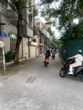 Chính chủ bán đất sổ đỏ 70m2 đường huỳnh tấn phát, phường 7562185