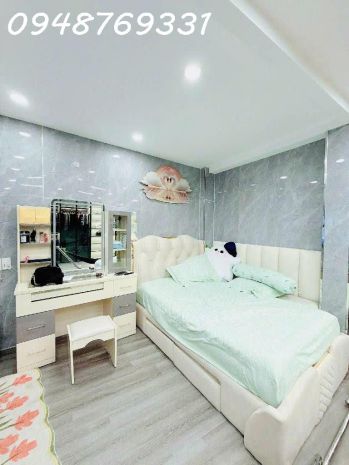 Bán căn hộ dịch vụ âu dương lân q.8  thang máy  dòng tiền 7565099