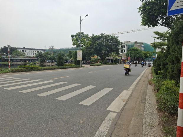 Nhà đẹp trung tâm phúc lợi ngõ ô tô  thông  gần 7565225