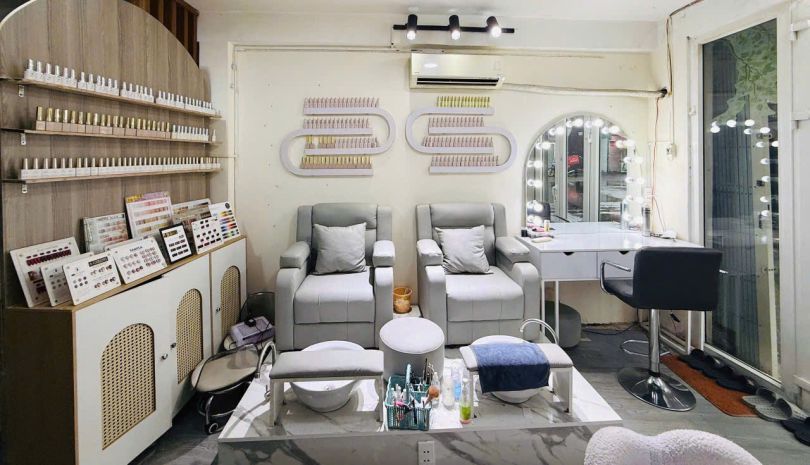 Sang nhượng gấp tiệm nail  mi  gội  makeup quận bình 7565779
