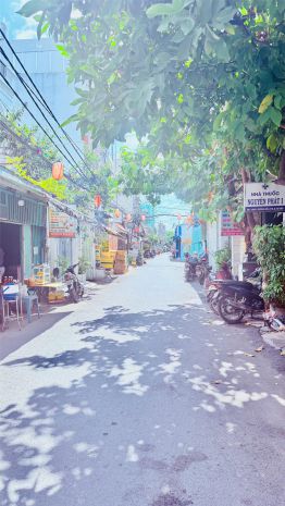 Chính chủ, hẻm xe tải thông  vị trí kd đỉnh cao, gần công 7567899