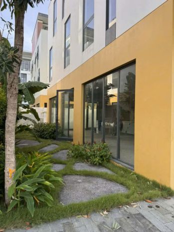 Chính chủ bán gấp nhà phố liền kề kđt meyhomes capital 7570168