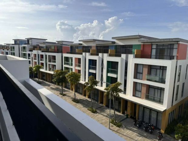 Chính chủ bán gấp nhà phố liền kề kđt meyhomes capital 7570170