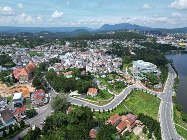 Bán lô đất lớn cực đẹp ngay trung tâm lâm hà, mặt tiền đường 7570792