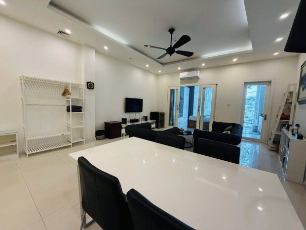 Bán nhà đỗ quang, phân lô vỉa hè, 8 tầng thang máy, kinh 7570889