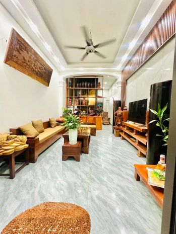 Bán nhà chân cầm, 45m2, 6 tầng, mặt tiền 8.5m, giá 34.5 tỉ, 7573355